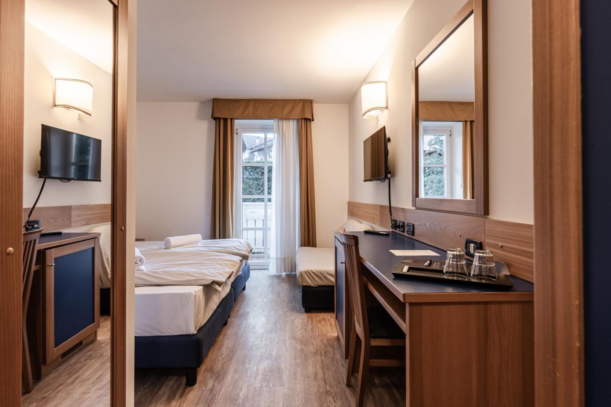 Hotel Garni Meledrio Дімаро Екстер'єр фото